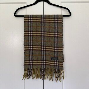 Burberry 100% lambswool vintage scarf